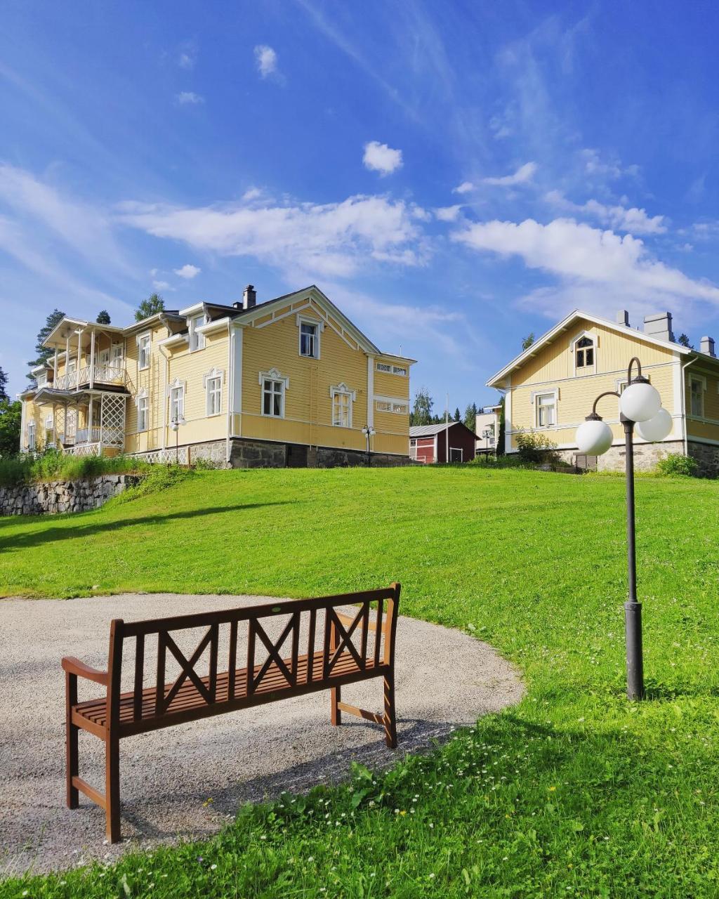 Karolineburg Manor House Hotel Kajaani Exterior photo