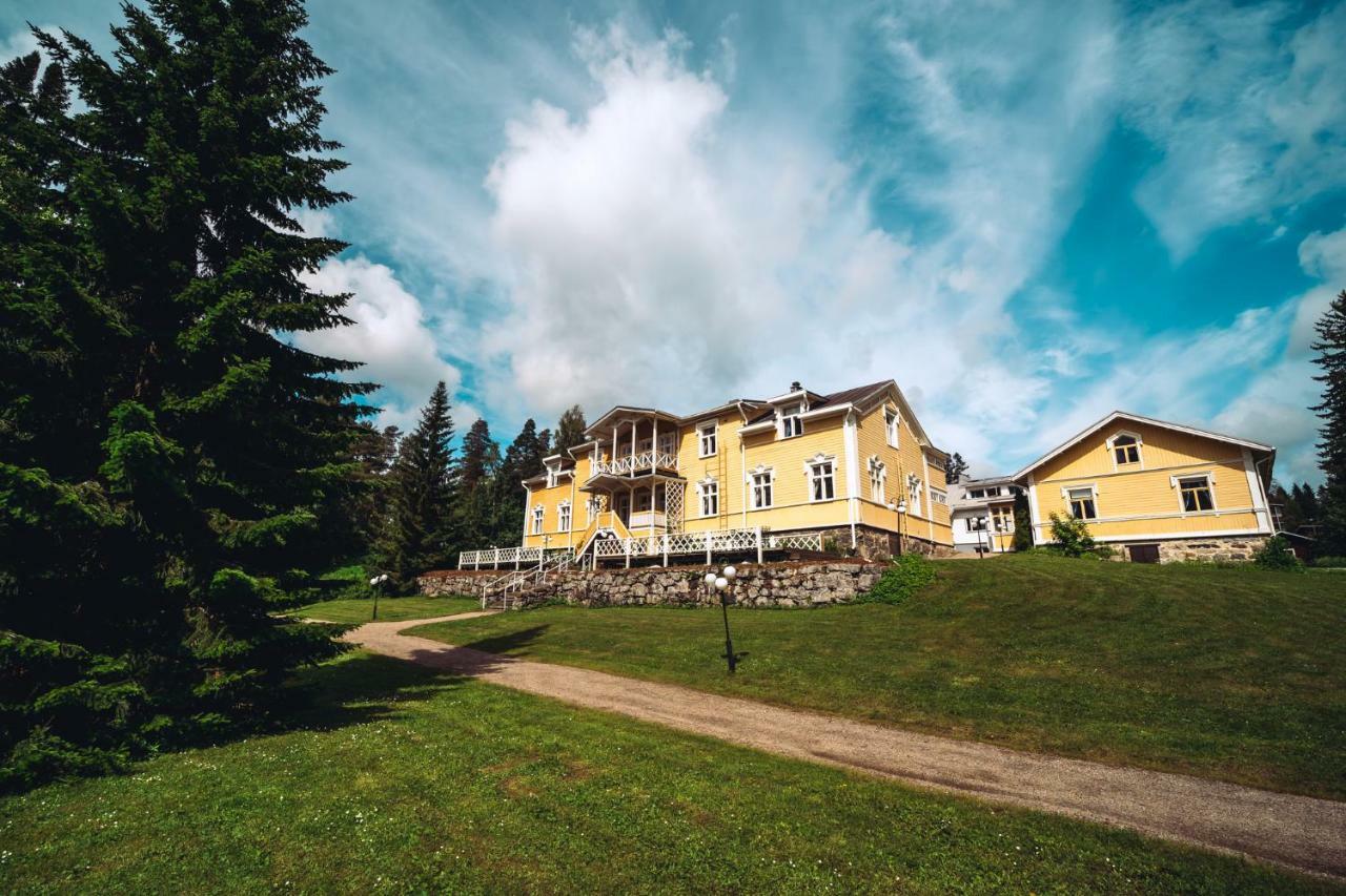 Karolineburg Manor House Hotel Kajaani Exterior photo